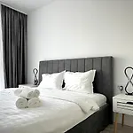 4friendscoresibrasov W Apartamento *
