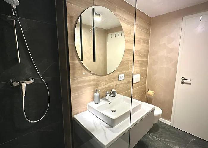 아파트 4friendscoresibrasov W *